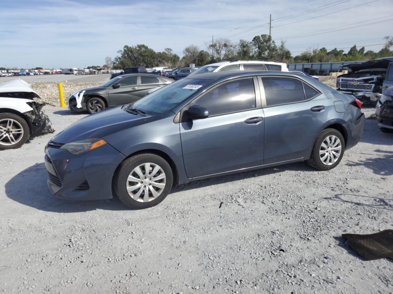 2017 TOYOTA COROLLA