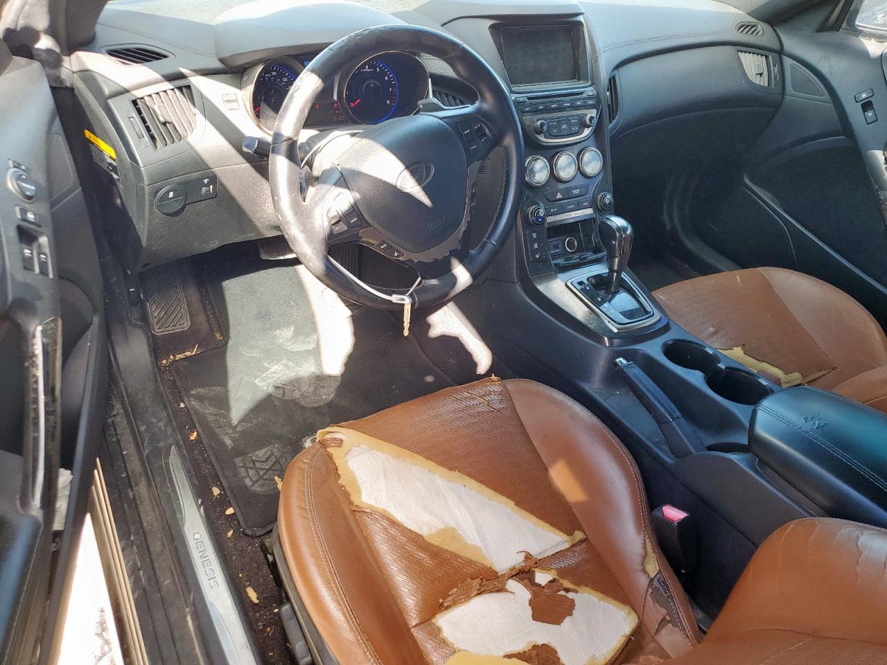 2013 HYUNDAI GENESIS