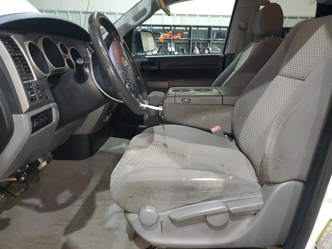 2011 TOYOTA TUNDRA