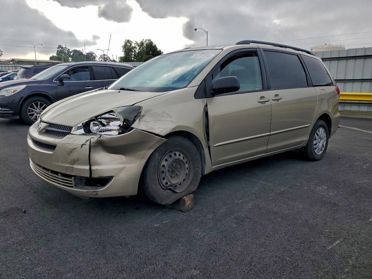 2004 TOYOTA SIENNA