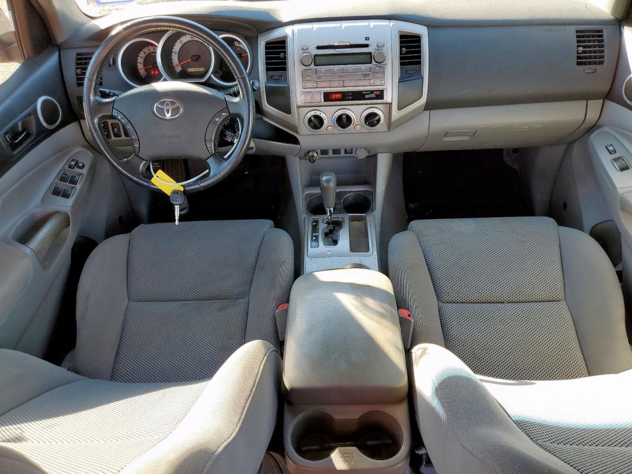 2011 TOYOTA TACOMA