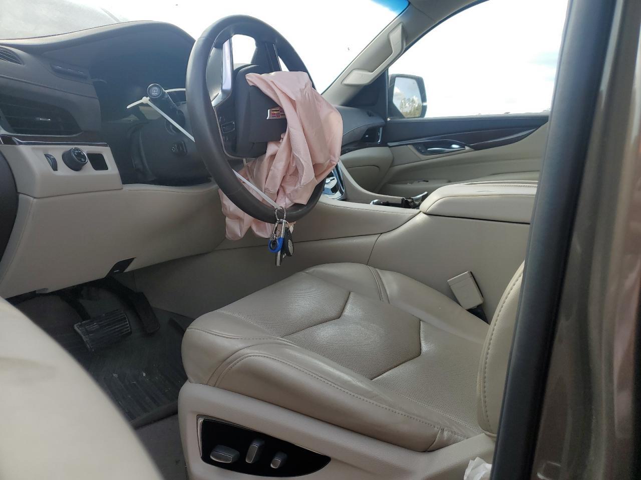 2016 CADILLAC Escalade ESV