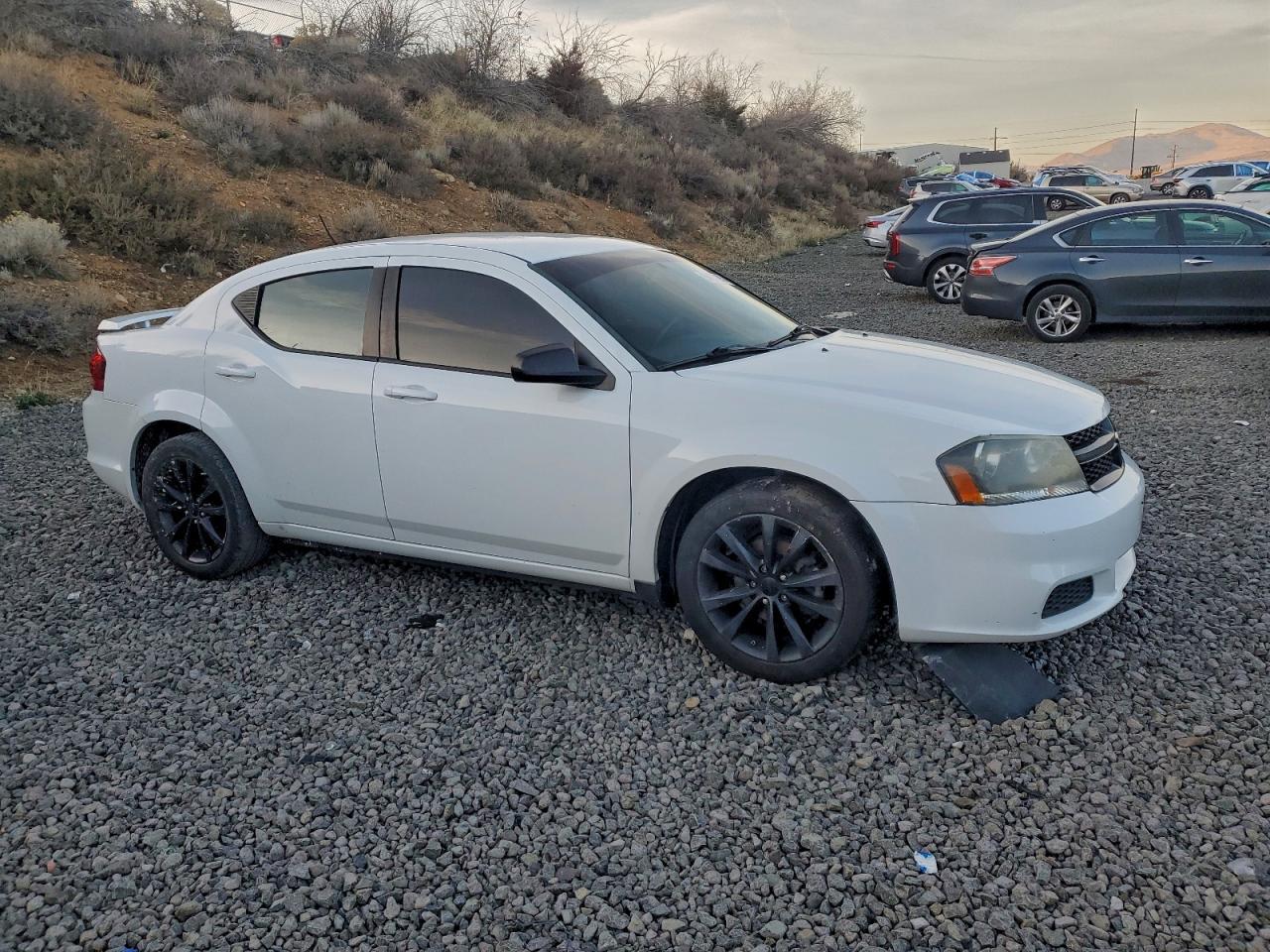 2014 DODGE Avenger
