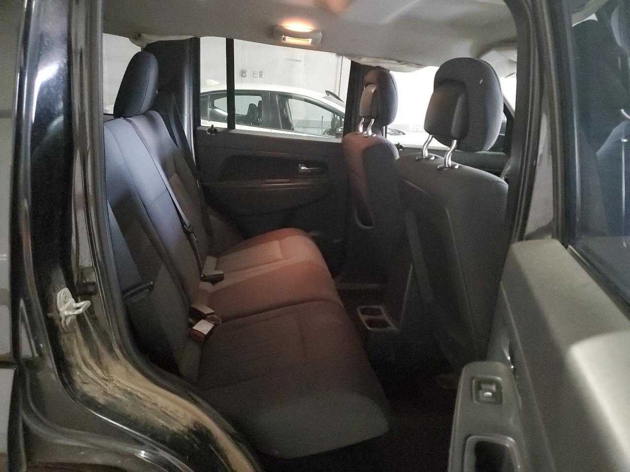 2011 JEEP Liberty