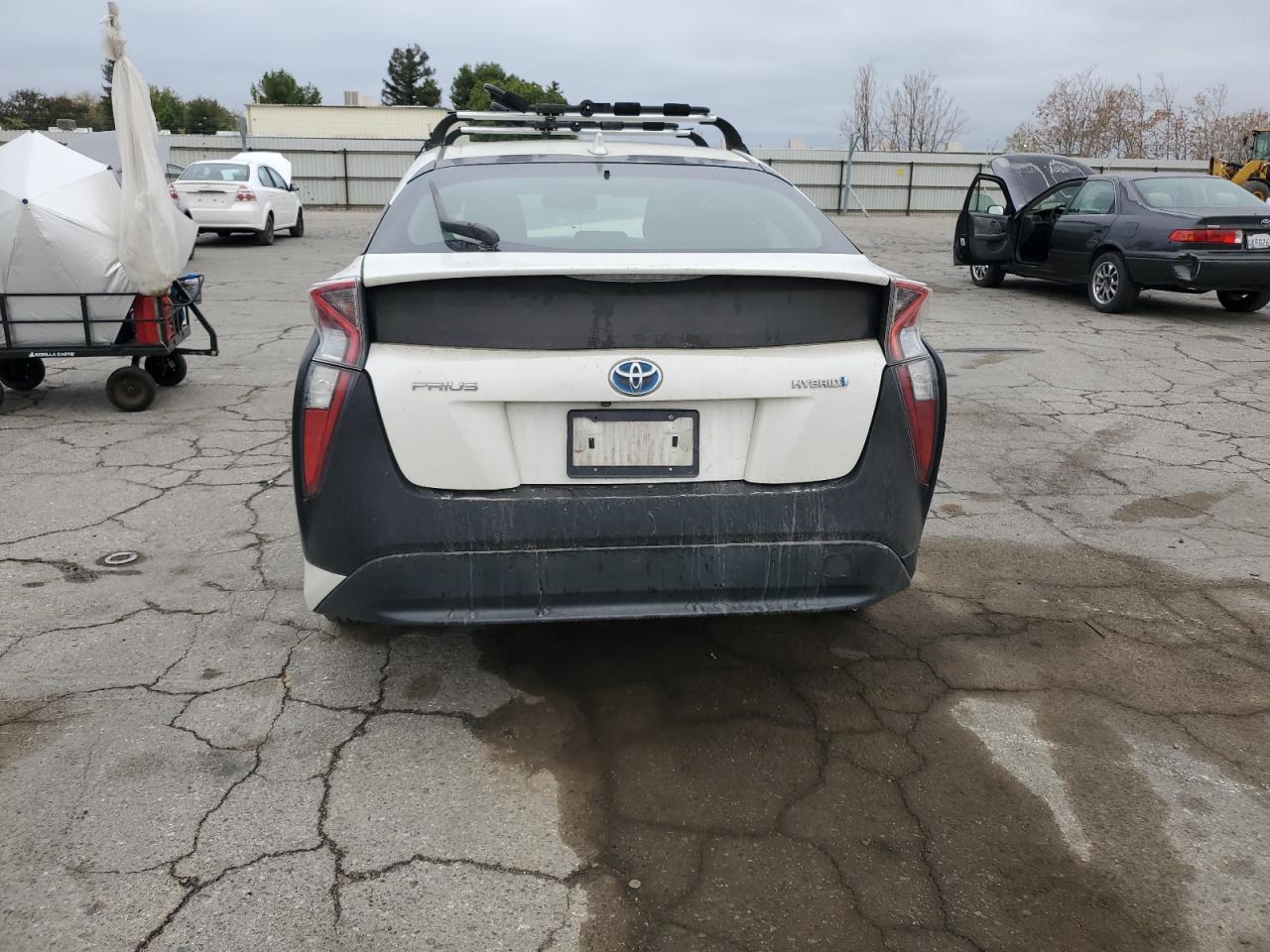 2017 TOYOTA PRIUS