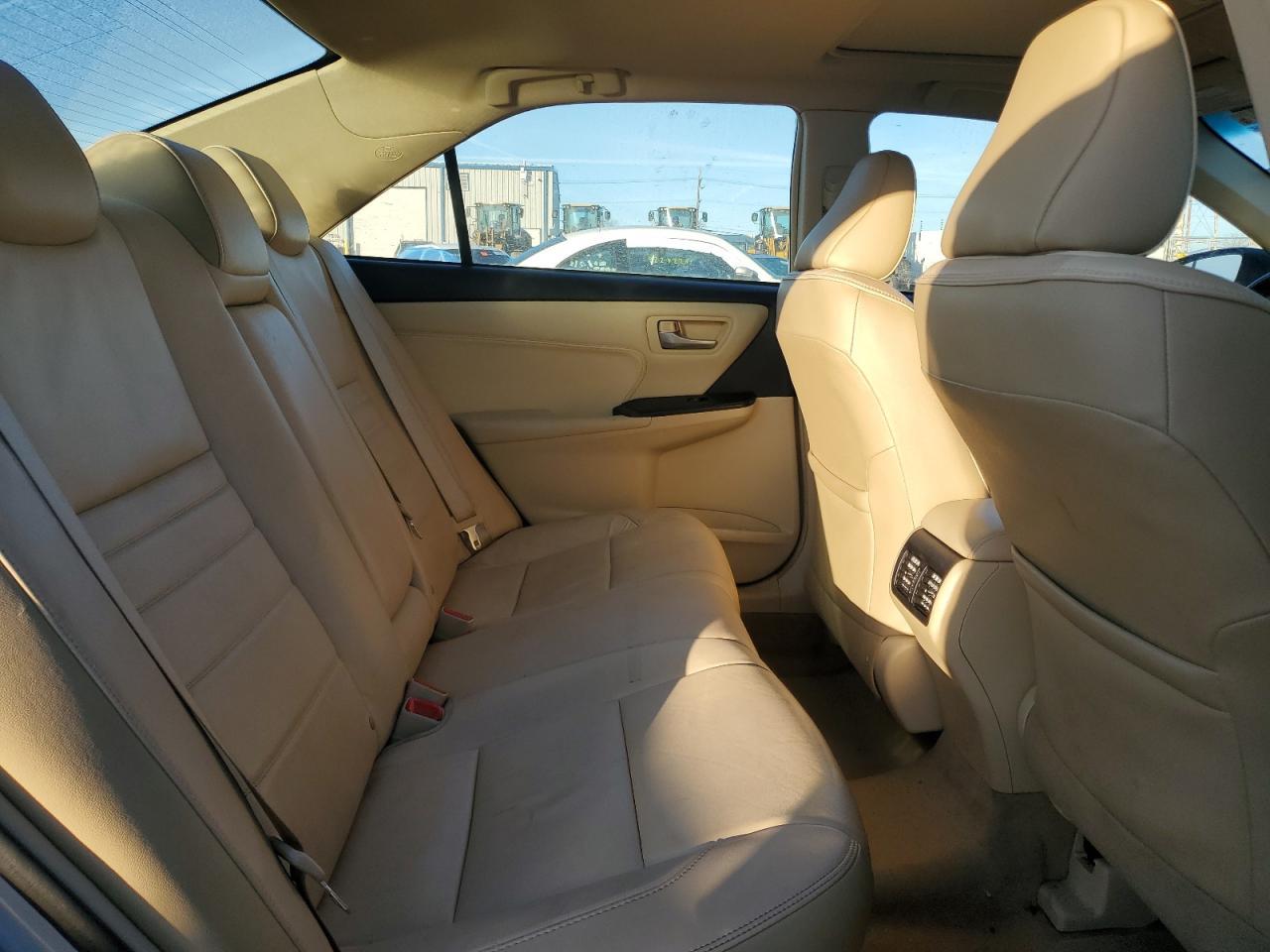 2016 TOYOTA CAMRY