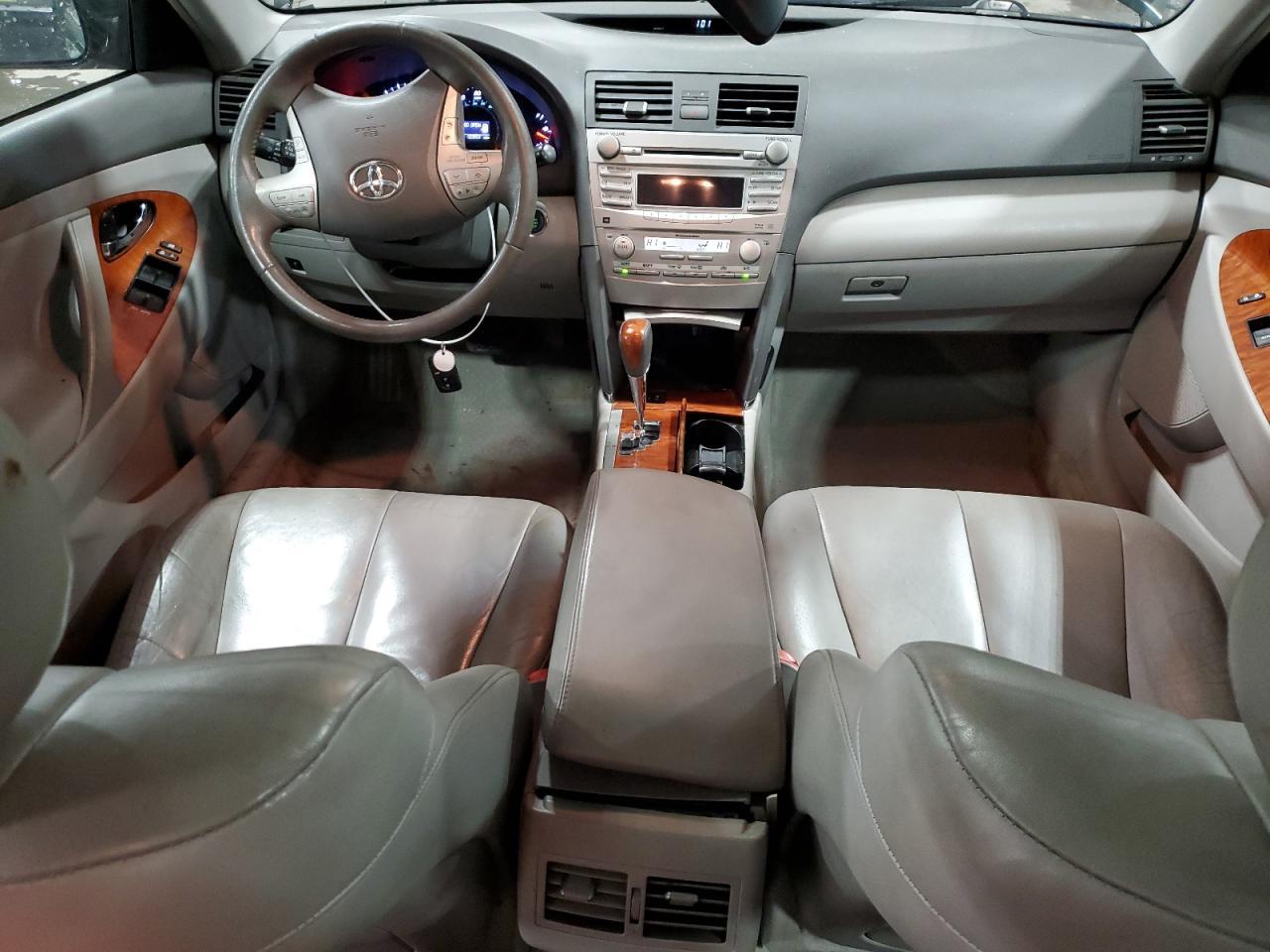 2011 TOYOTA CAMRY