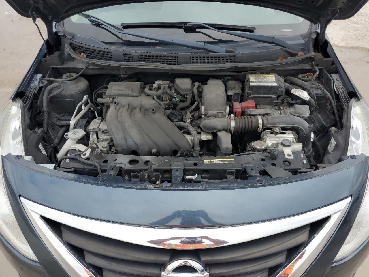 2017 NISSAN VERSA