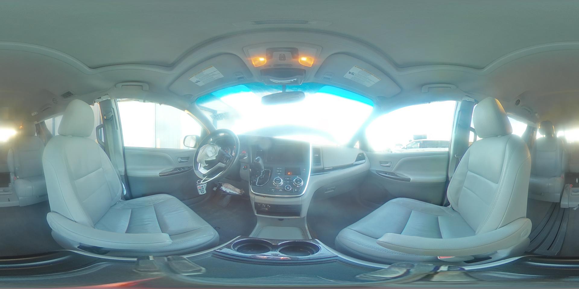 2016 TOYOTA SIENNA