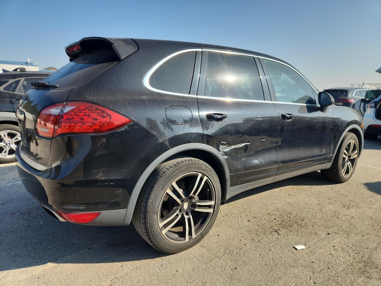 2011 PORSCHE CAYENNE