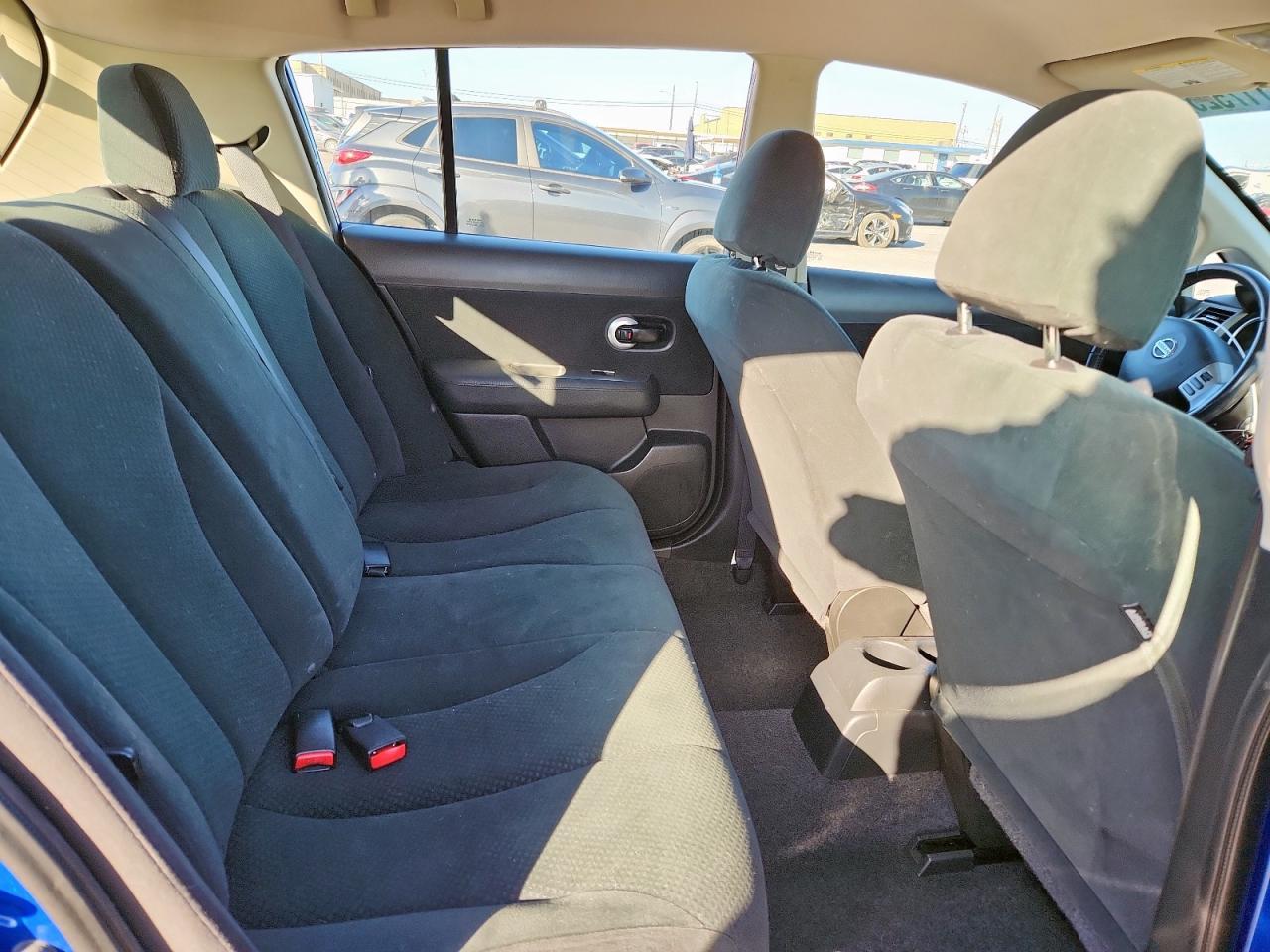 2012 NISSAN VERSA