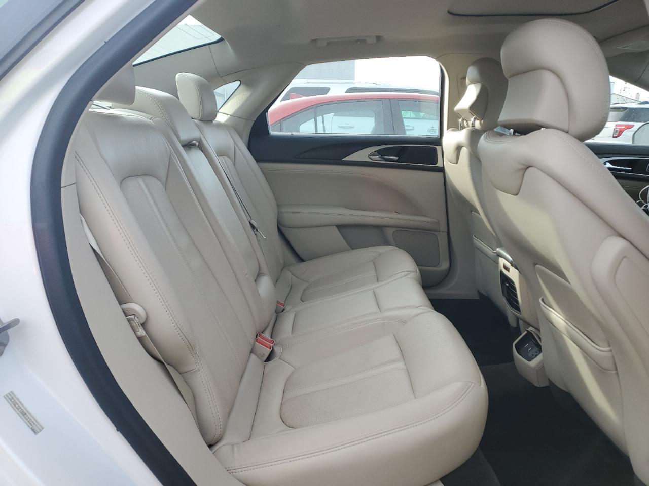 2017 LINCOLN MKZ