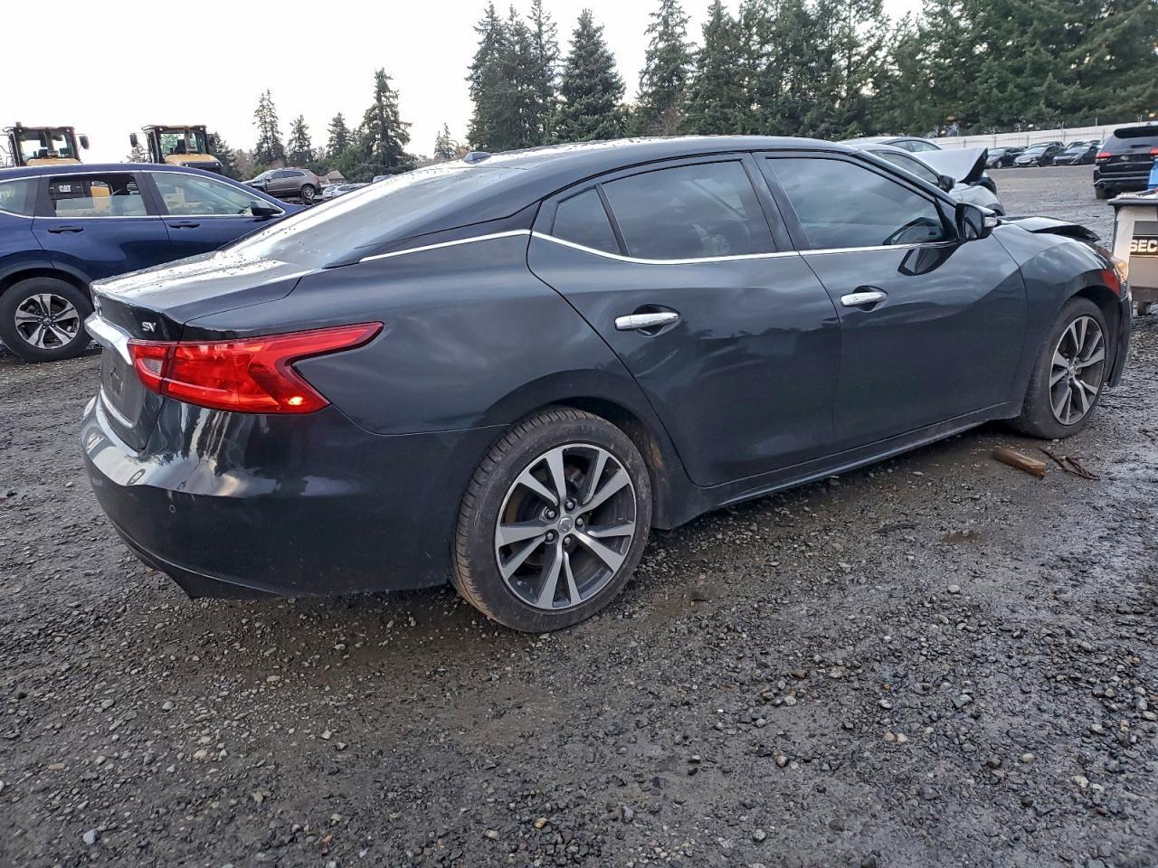 2017 NISSAN Maxima