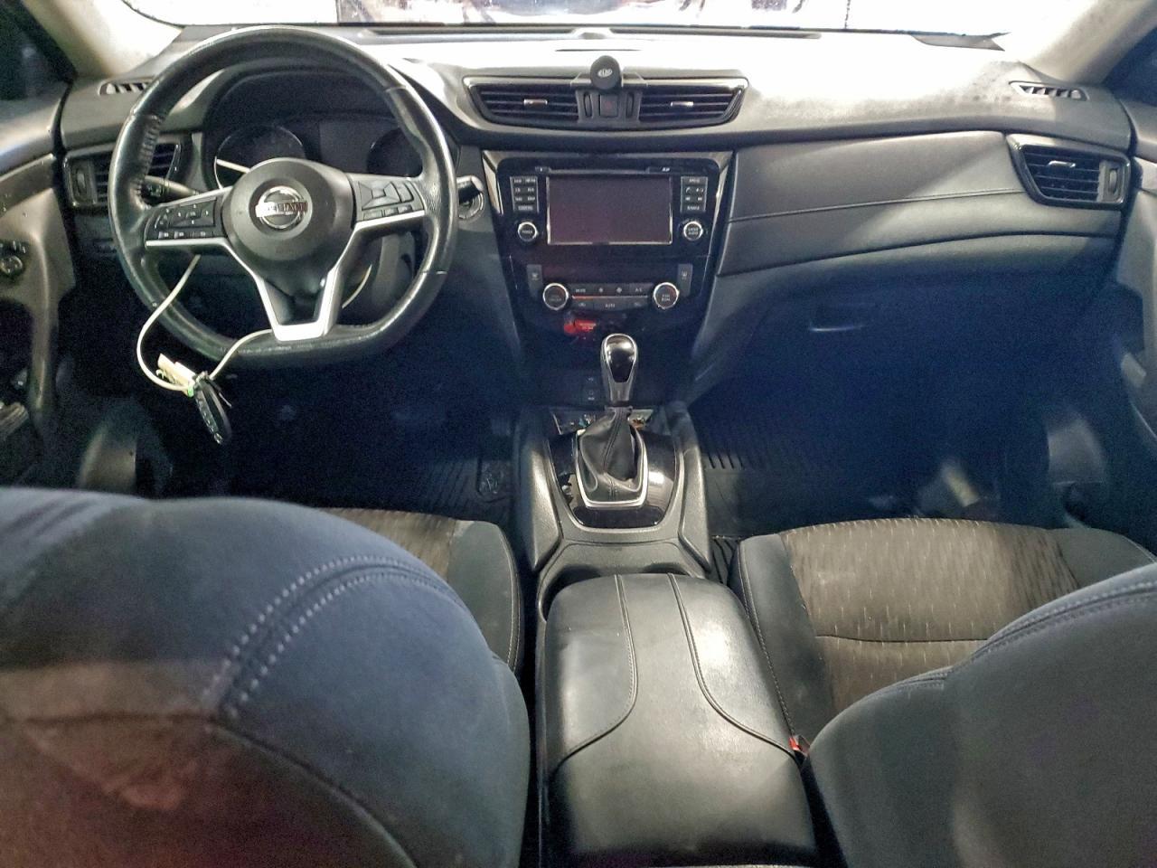 2017 NISSAN ROGUE