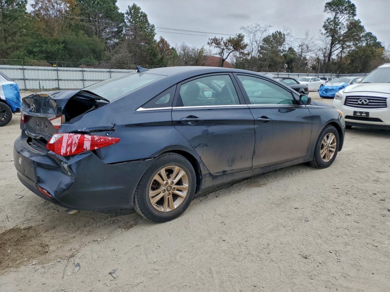 2011 HYUNDAI SONATA
