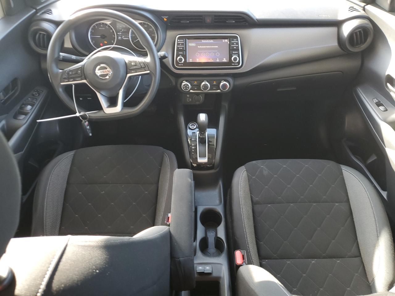 2020 NISSAN KICKS