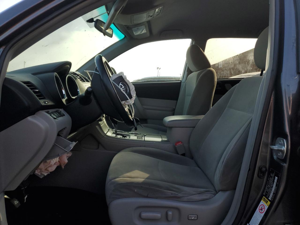 2012 TOYOTA HIGHLANDER