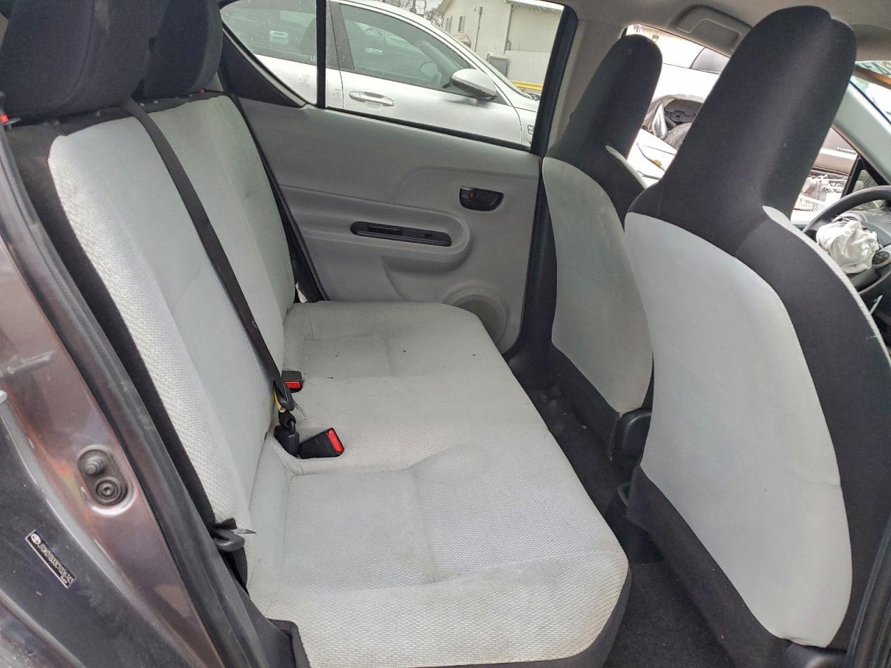 2012 TOYOTA Prius c