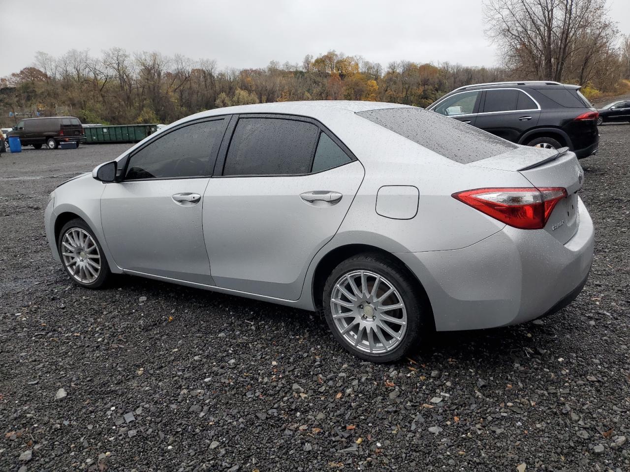 2015 TOYOTA COROLLA