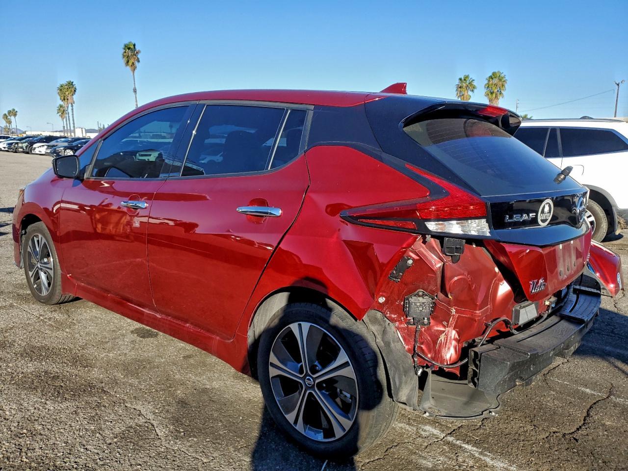 2021 NISSAN LEAF