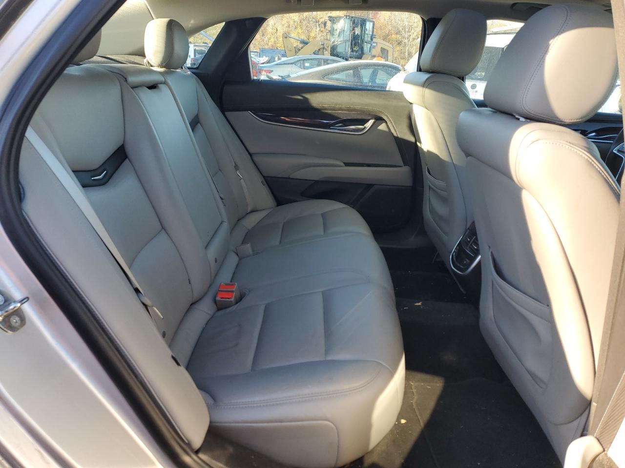 2016 CADILLAC XTS