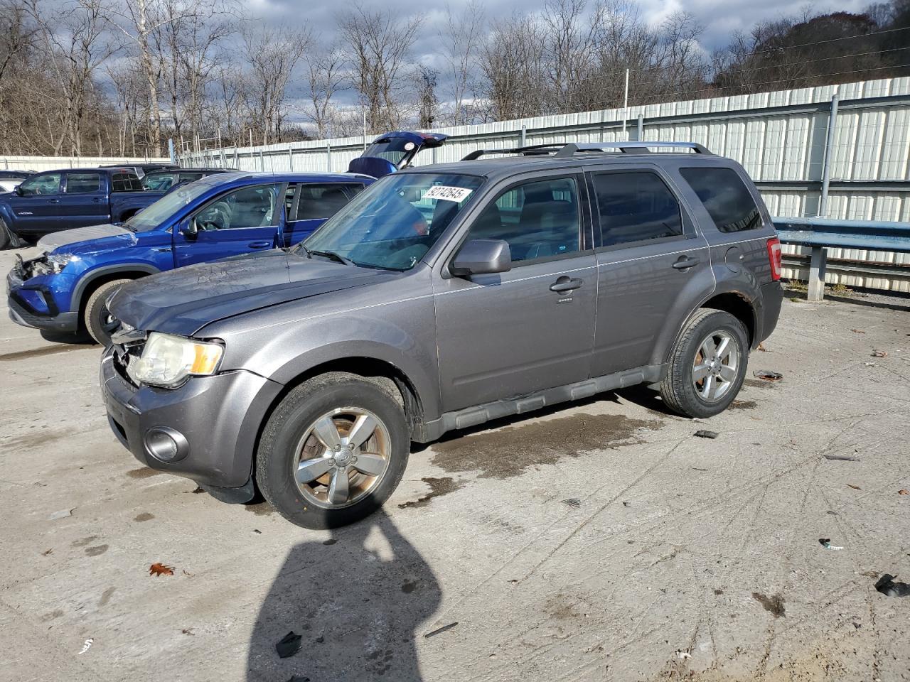 2011 FORD ESCAPE
