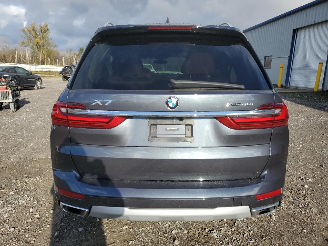 2021 BMW X7