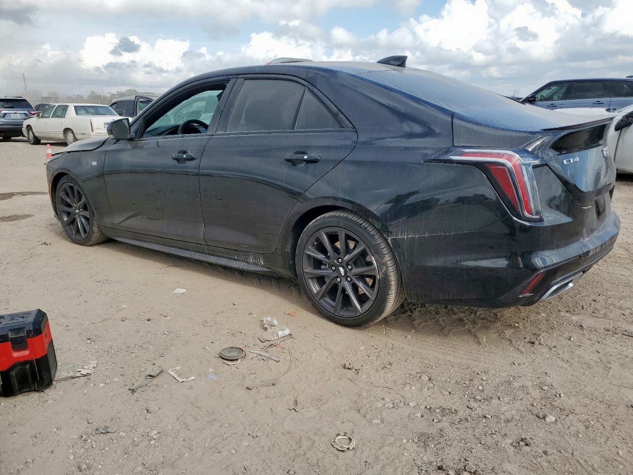 2022 CADILLAC CT4