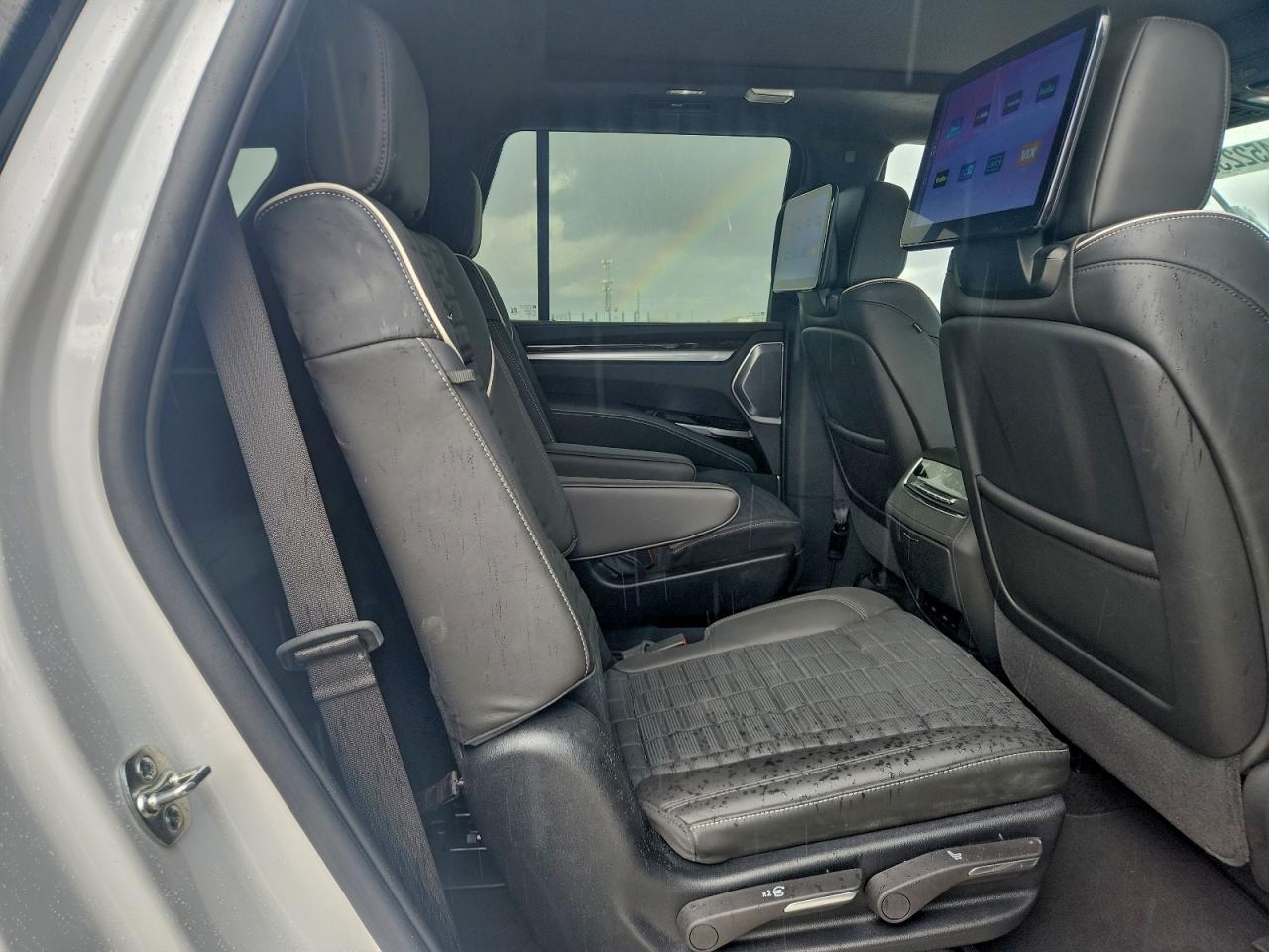2025 CADILLAC ESCALADE