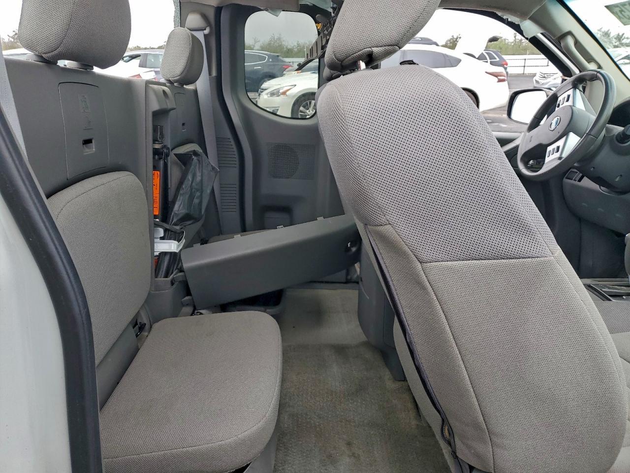 2016 NISSAN Frontier