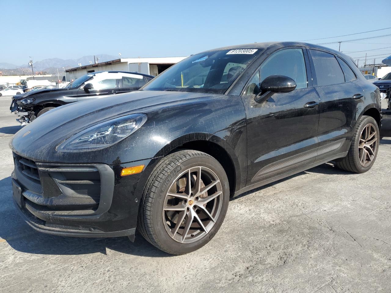 2023 PORSCHE Macan