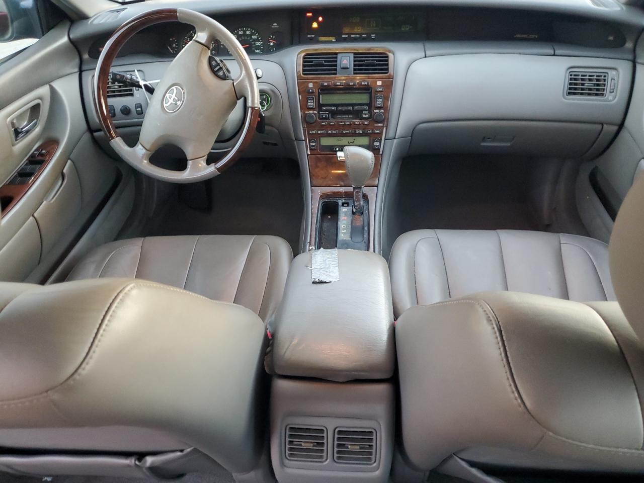 2004 TOYOTA Avalon