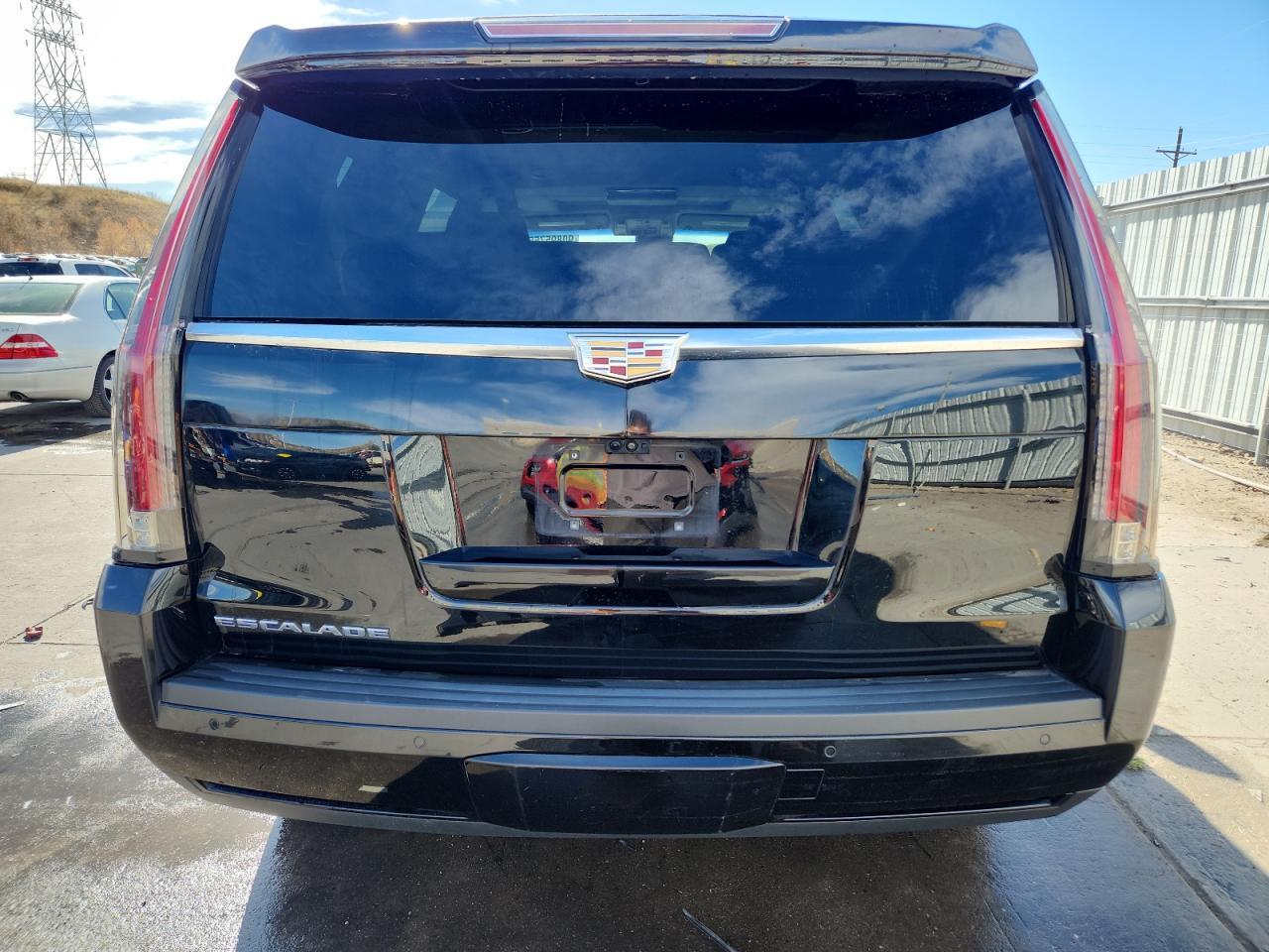 2018 CADILLAC ESCALADE