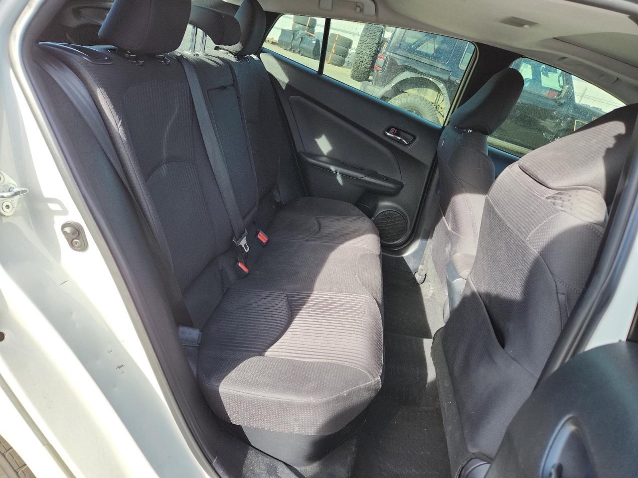 2017 TOYOTA PRIUS