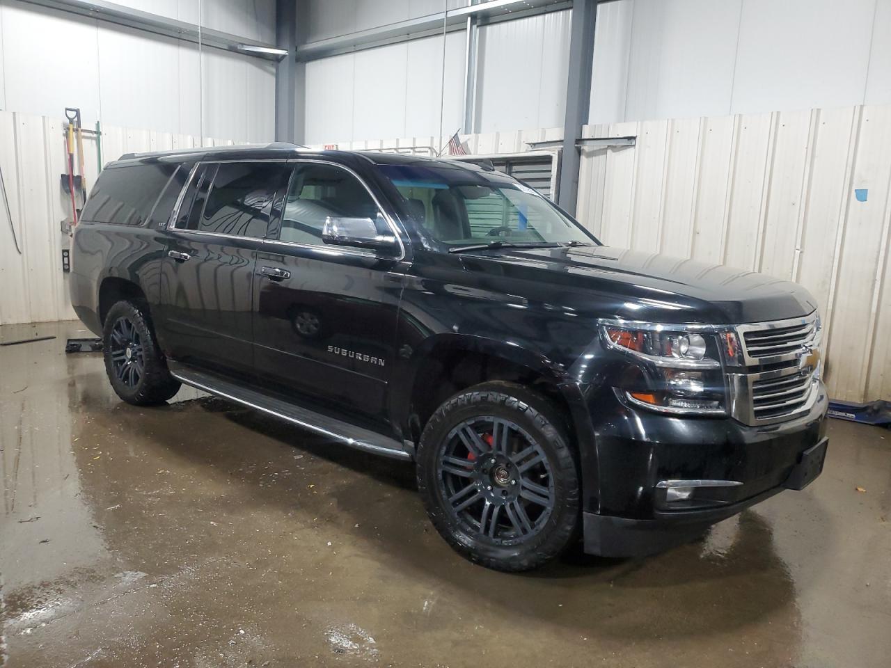 2015 CHEVROLET Suburban