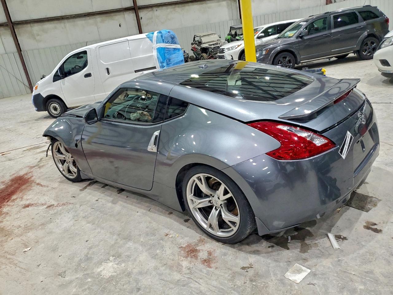 2012 NISSAN 370Z