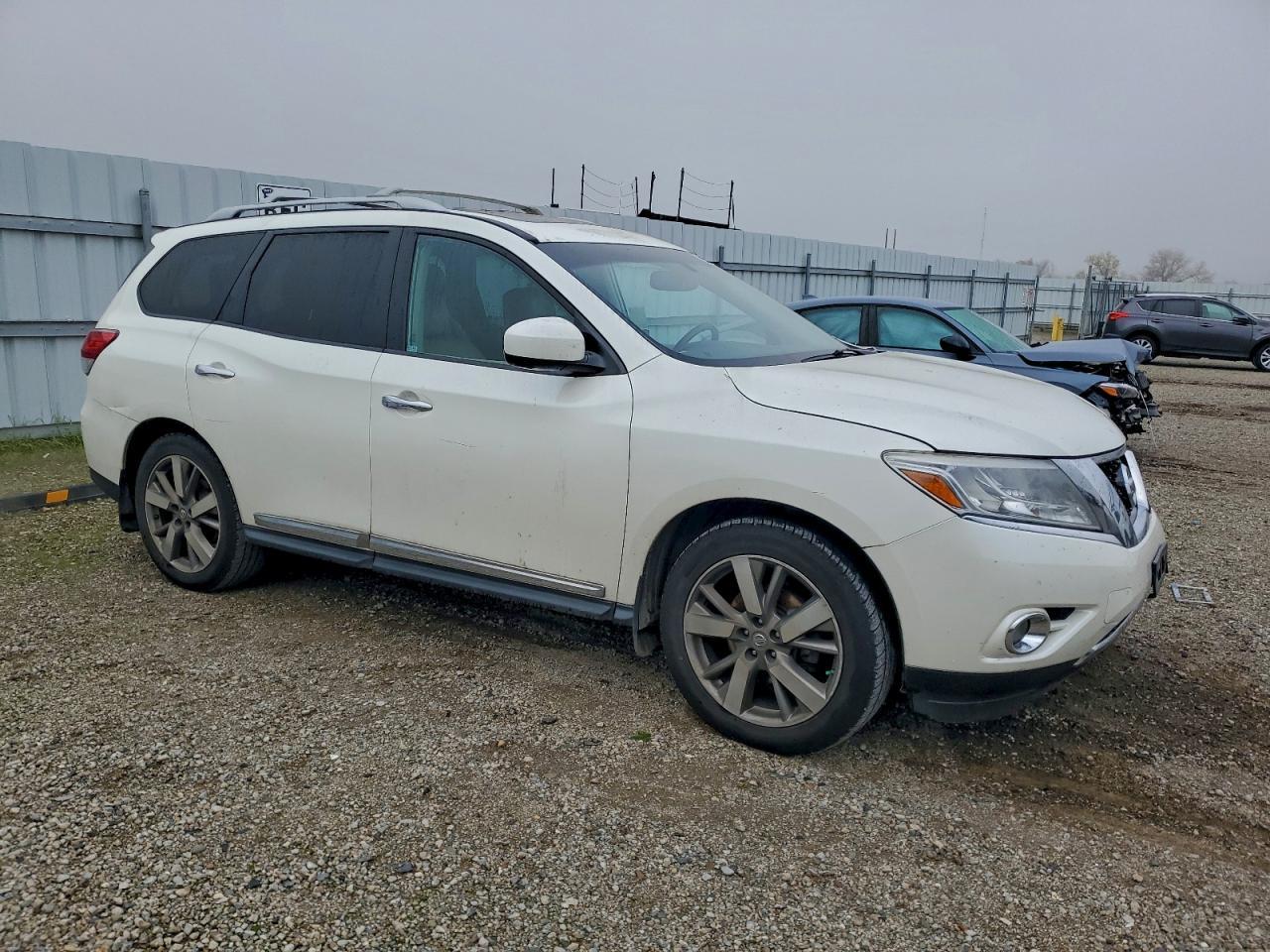 2016 NISSAN PATHFINDER