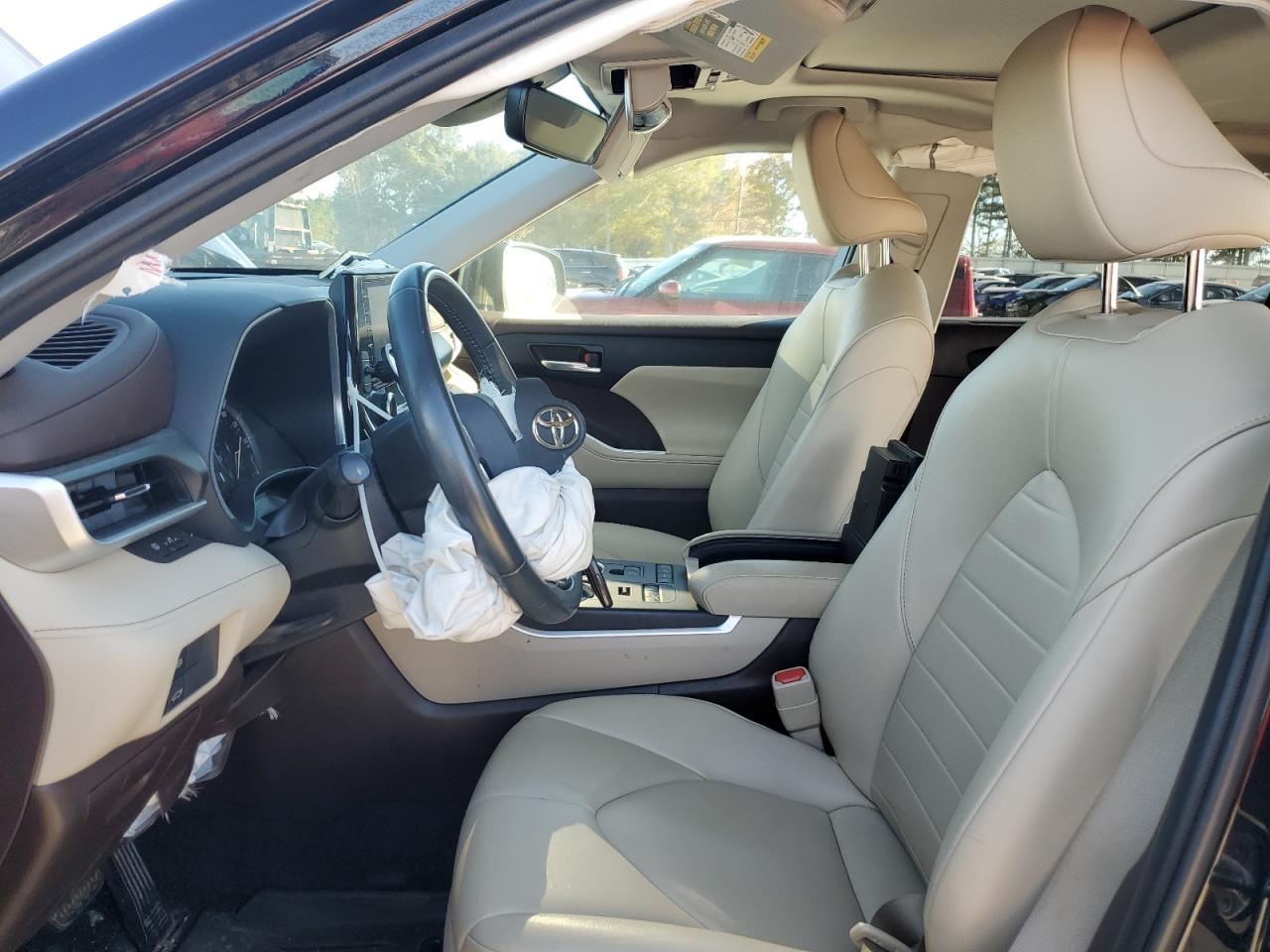 2021 TOYOTA HIGHLANDER