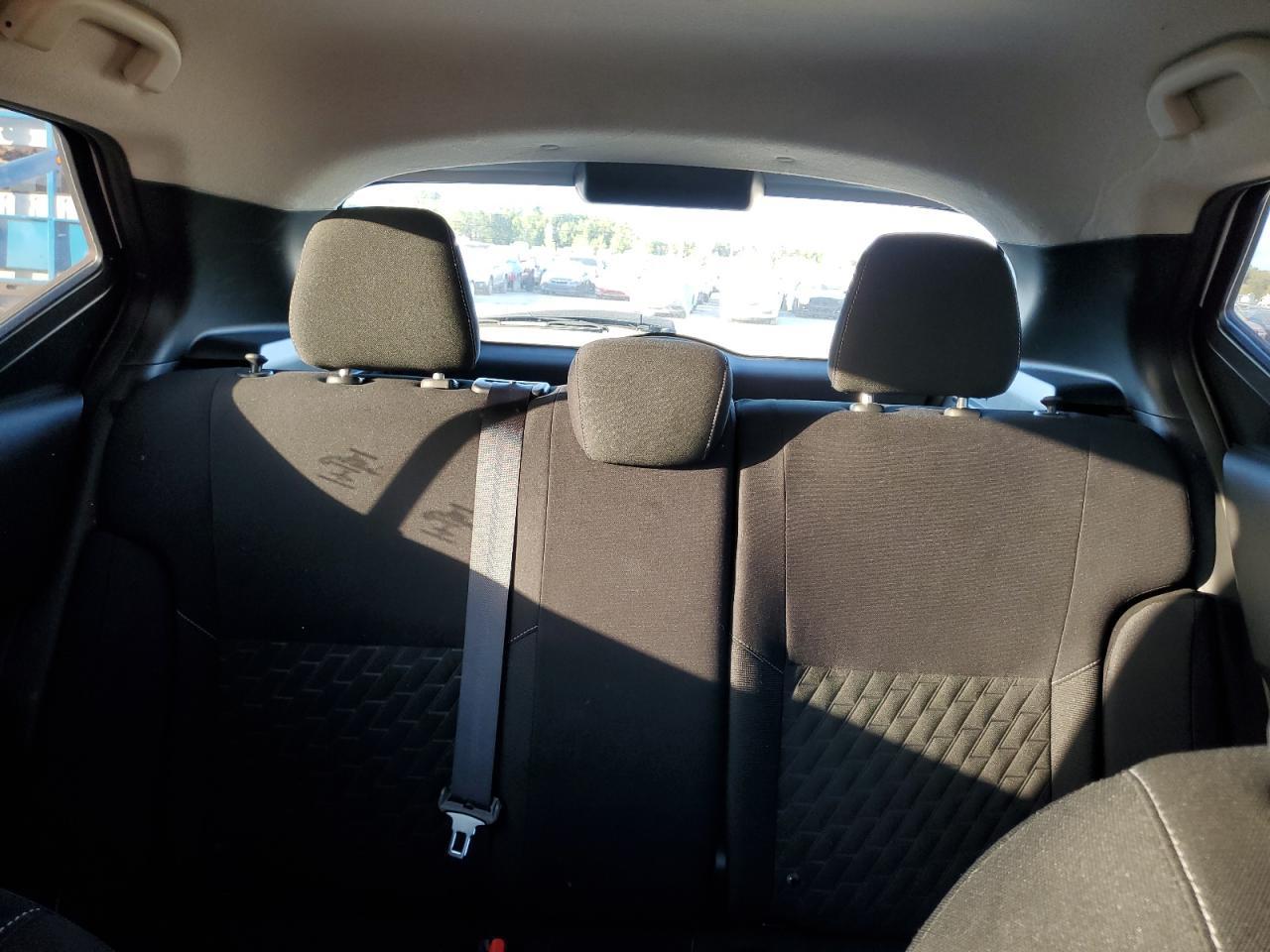 2021 NISSAN KICKS
