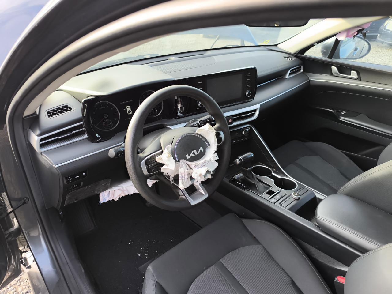 2022 KIA K5
