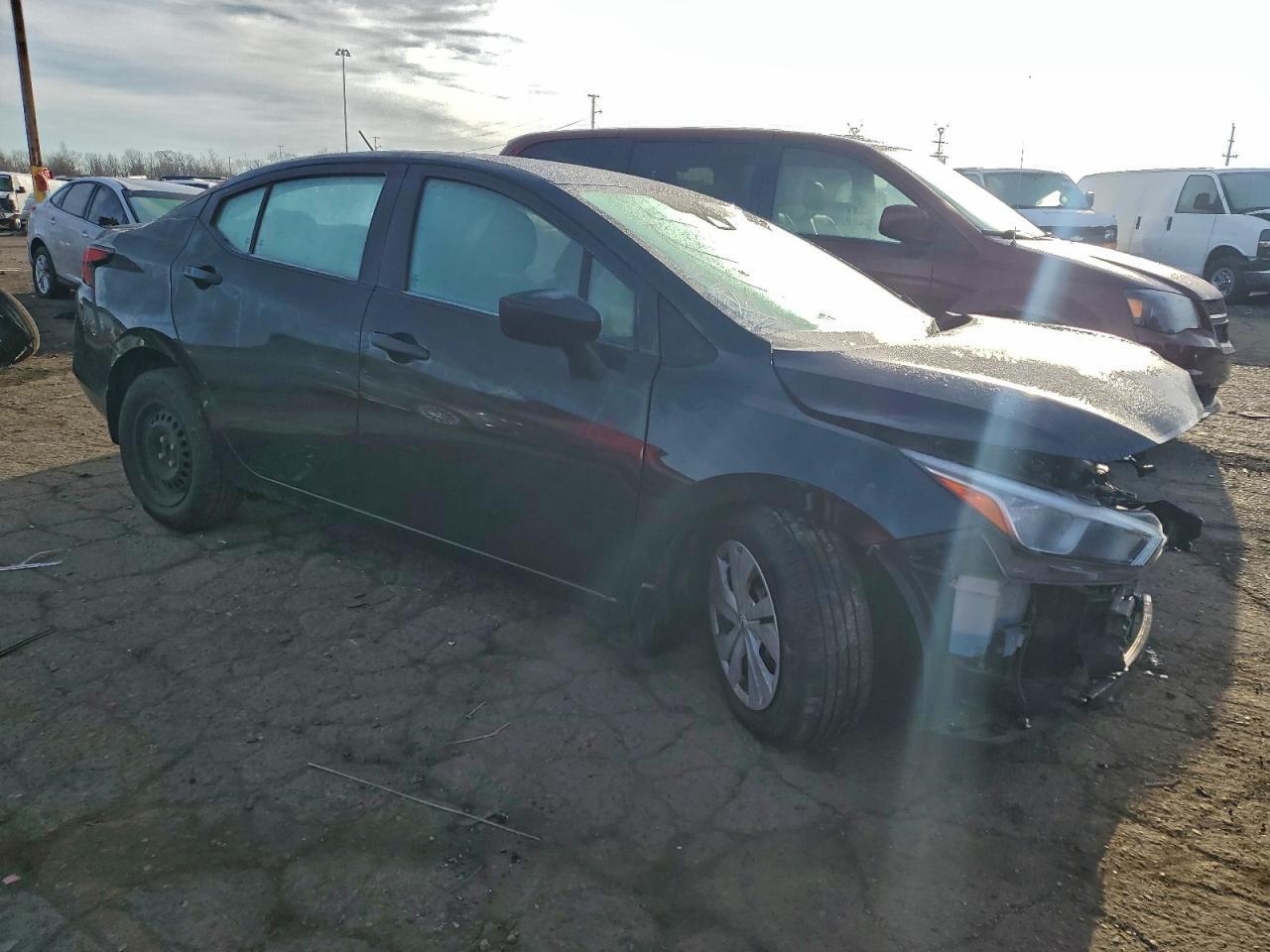 2021 NISSAN VERSA