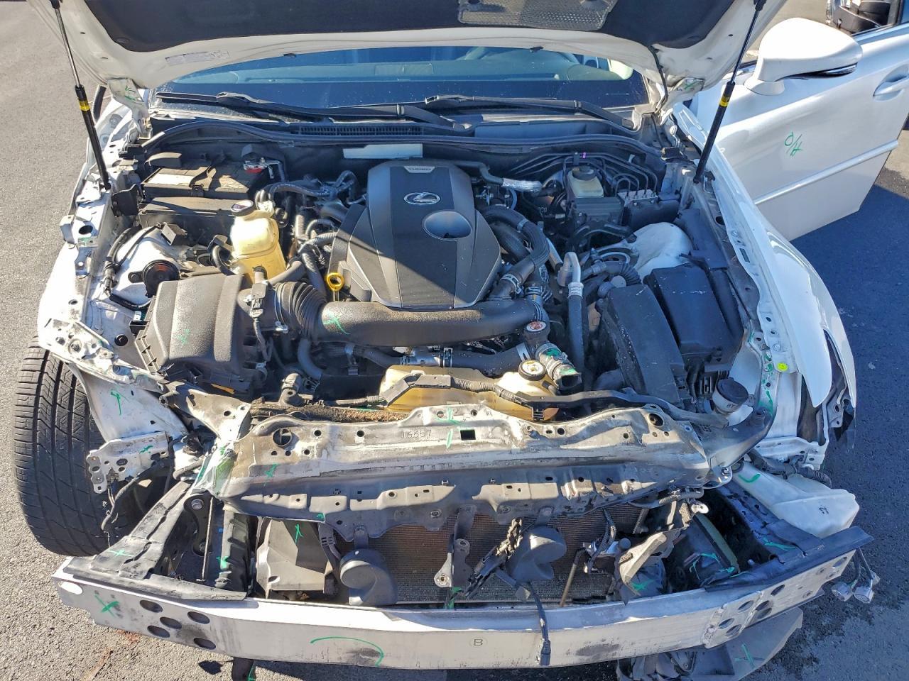 2018 LEXUS IS 300