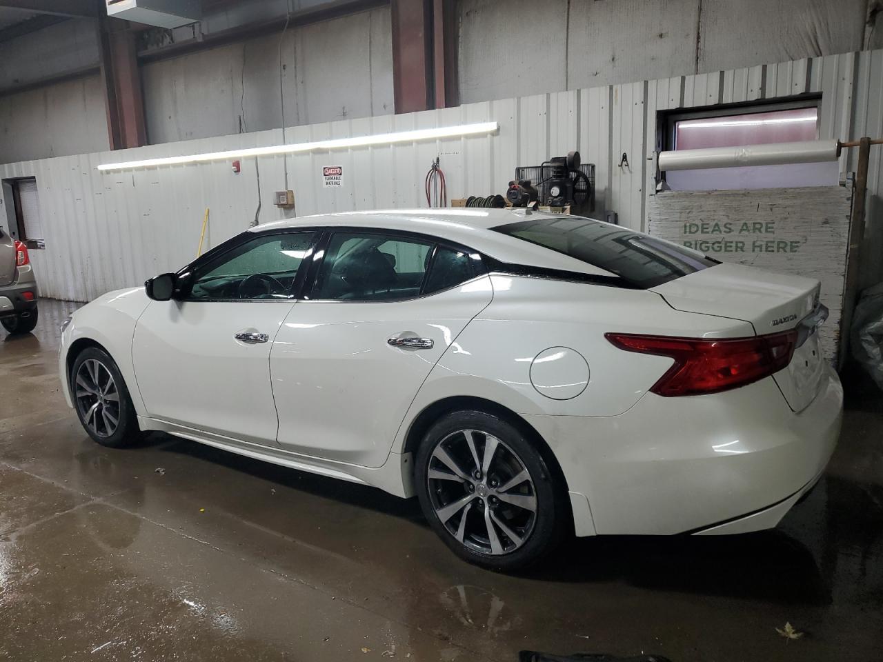 2017 NISSAN Maxima
