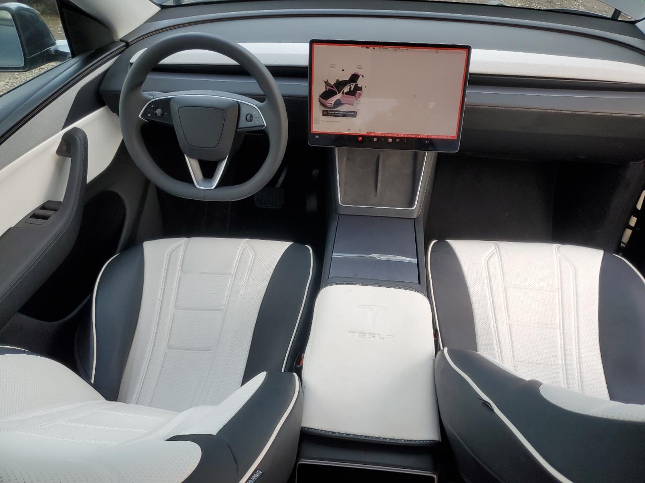 2026 TESLA MODEL Y