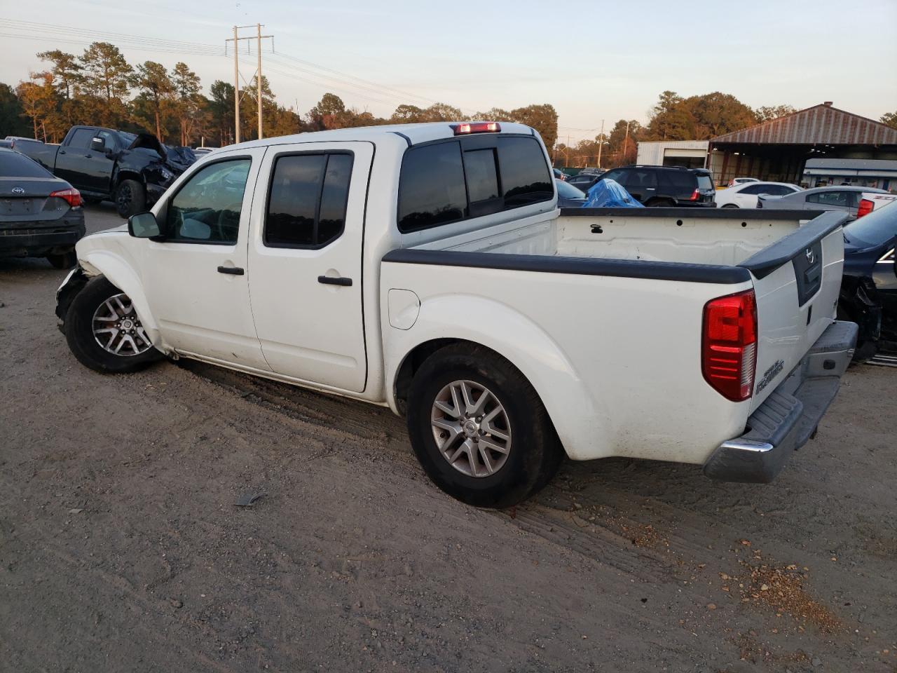 2015 NISSAN Frontier