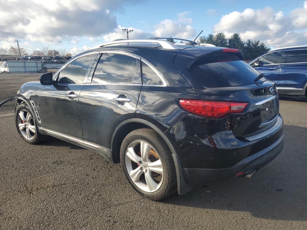 2011 INFINITI FX35