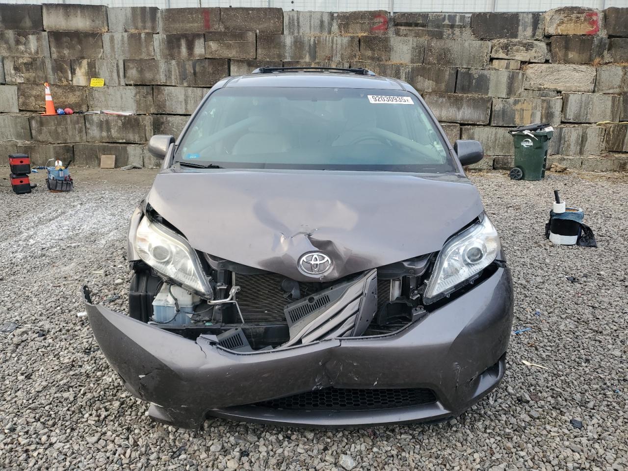 2015 TOYOTA SIENNA