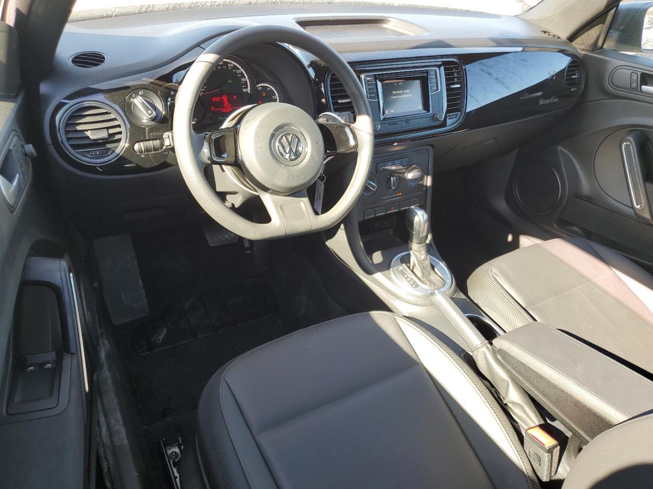 2016 VOLKSWAGEN Beetle