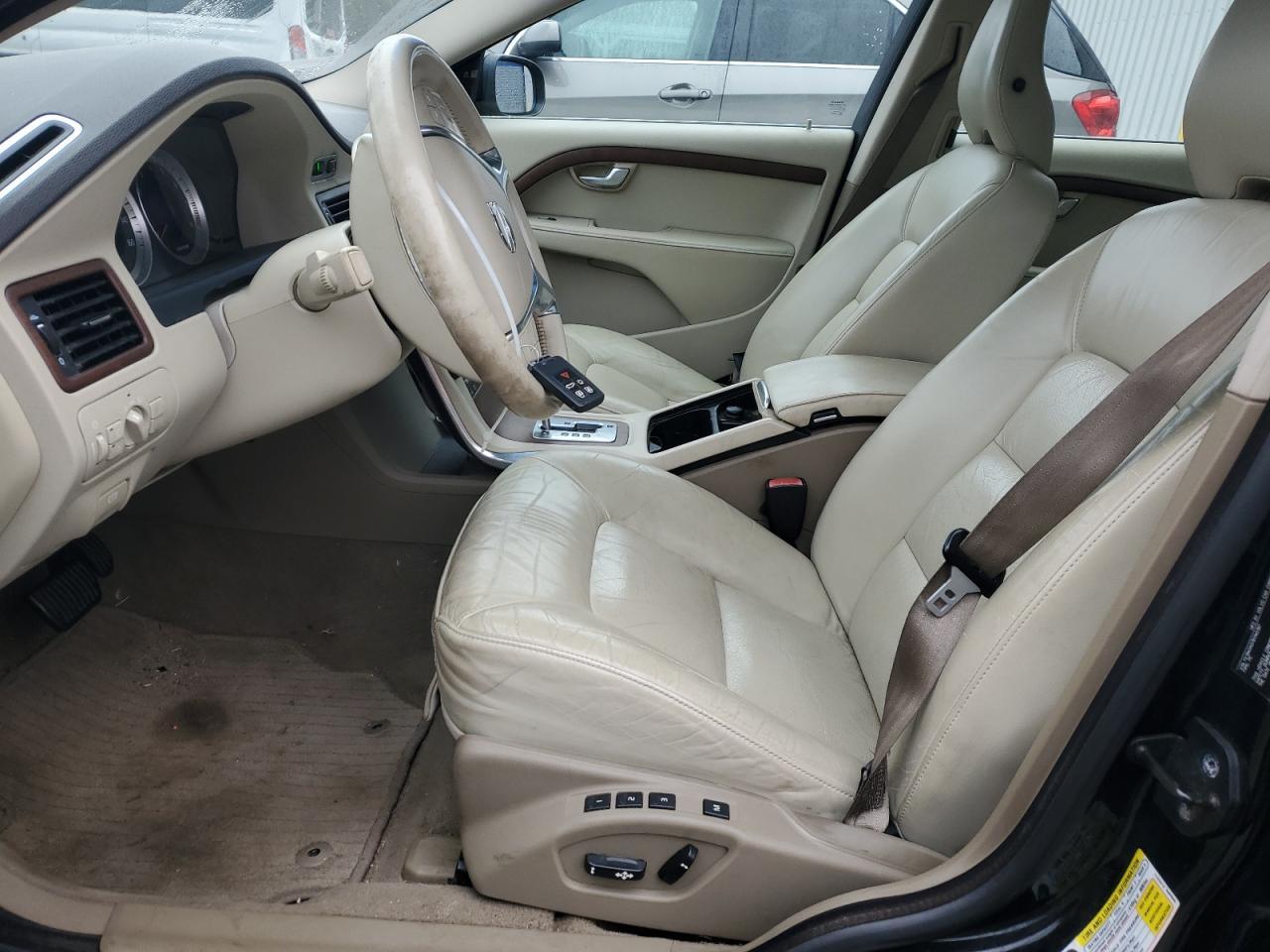 2011 VOLVO S80