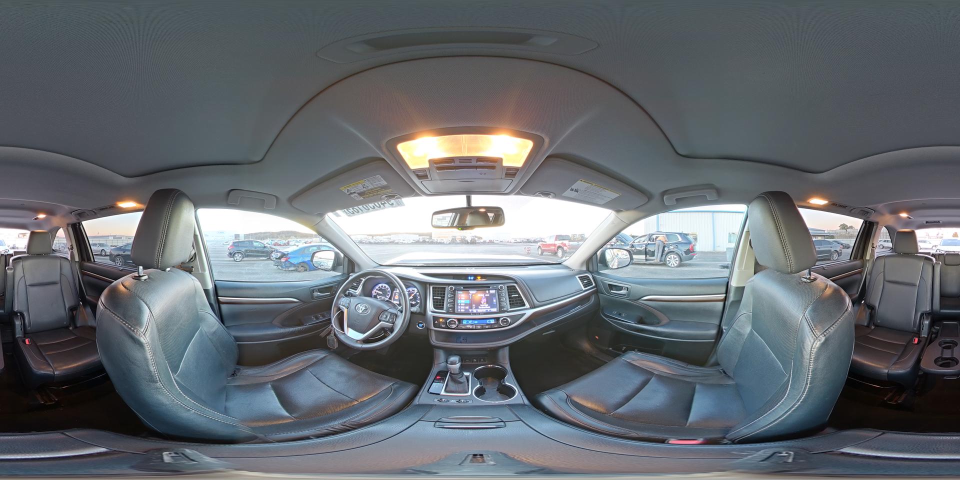 2016 TOYOTA HIGHLANDER